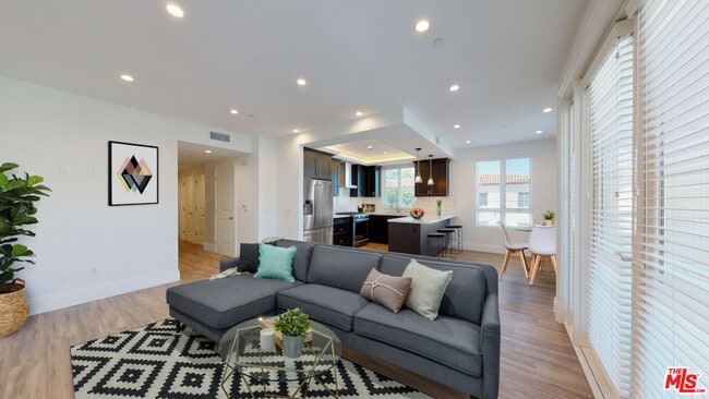 Photo - 8700 Chalmers Dr Unit 301