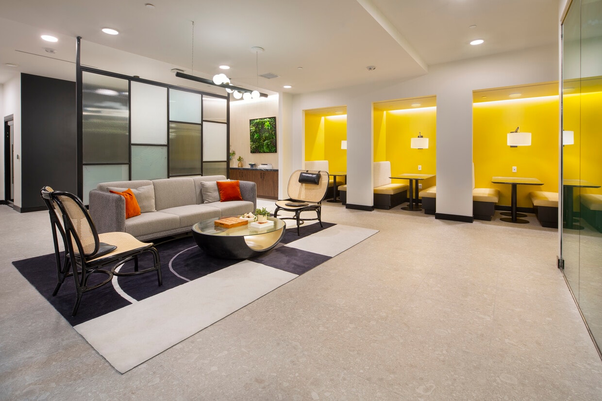 Floor Plan - 2 Bed 3 Bath +Den - 1084 sqft