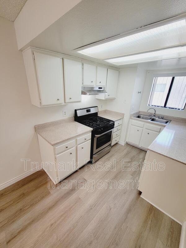 Photo - 553 E Orange Grove Ave