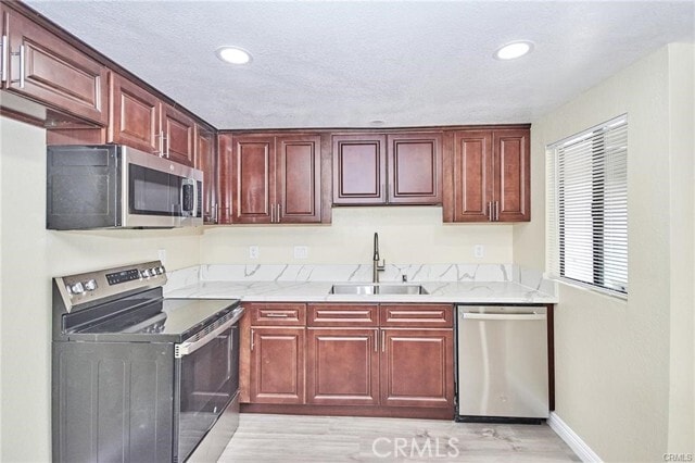 Building Photo - 22729 Lakeway Dr Unit 386
