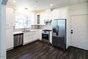 Photo - 2628 Glenrose Ave