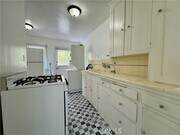 Photo - 1714 Gillette Crescent Unit B