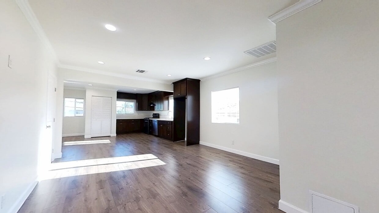 3D Tour - 136 N Rampart Blvd Unit 3