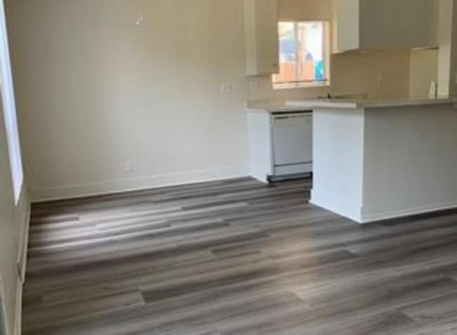 Photo - 4424 Woodman Ave Apartment Unit 202