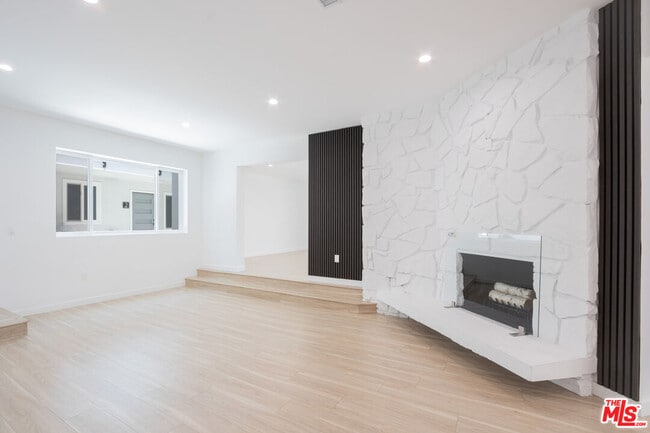 Photo - 1346 N Stanley Ave Unit 1