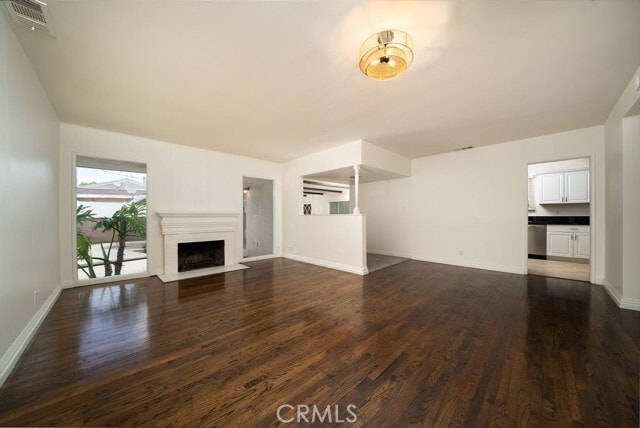 Photo - 2542 Vuelta Grande Ave