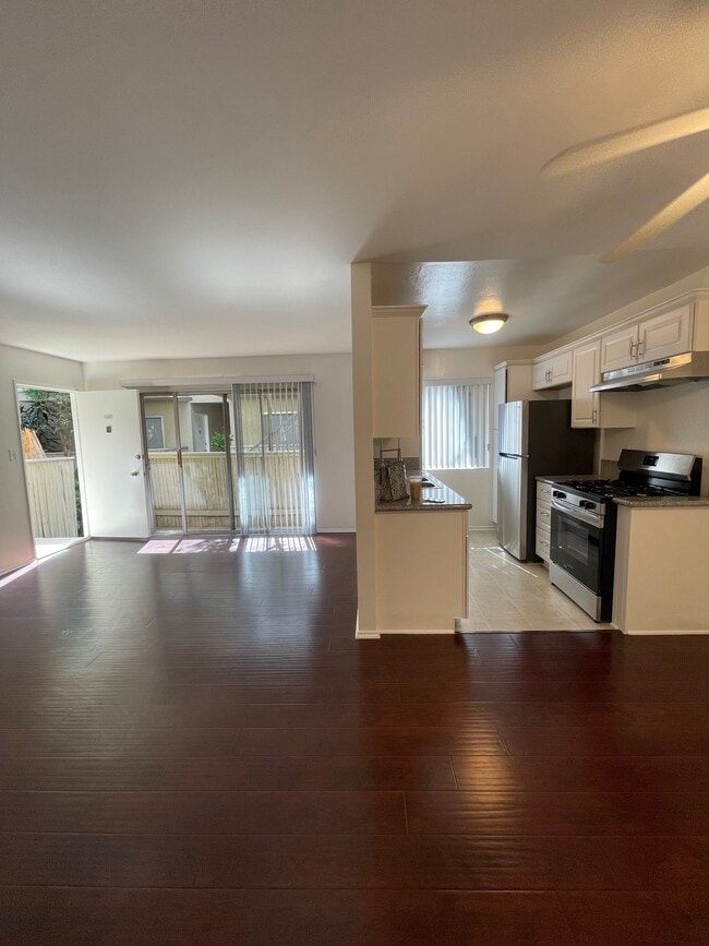 1 Bedroom 1 Bathroom - 1415-1419 Brockton Ave