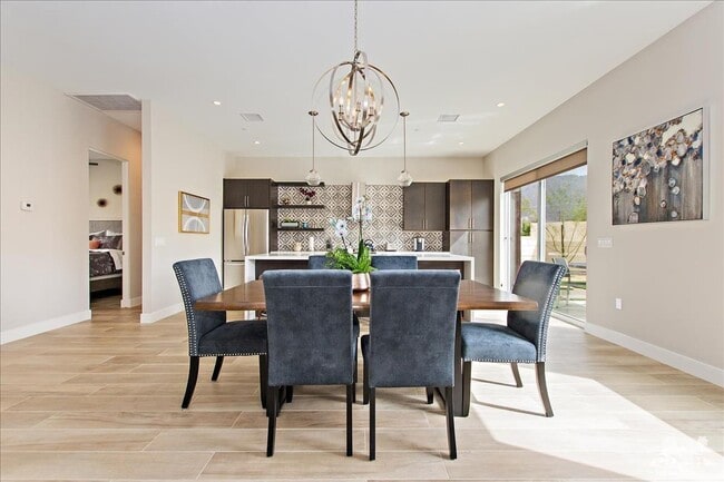 Photo - 53720 Avenida Madero