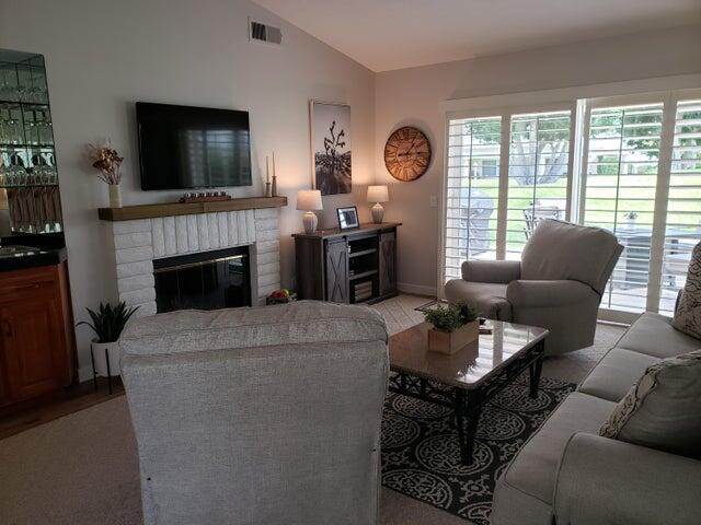 Photo - 190 Desert Falls Cir