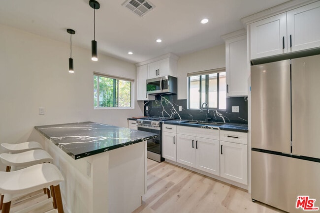 Photo - 843 Westbourne Dr Unit B
