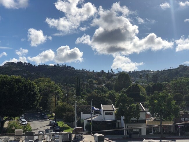 Building Photo - 4310 Ventura Canyon