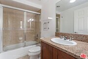 Photo - 107 N Swall Dr