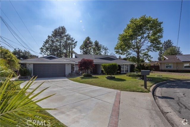 Building Photo - 4661 Woodhaven Dr Rental