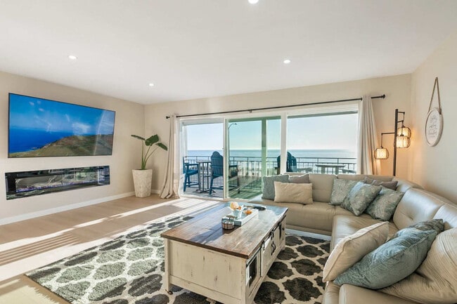 Building Photo - 3460 Carlsbad Blvd Rental
