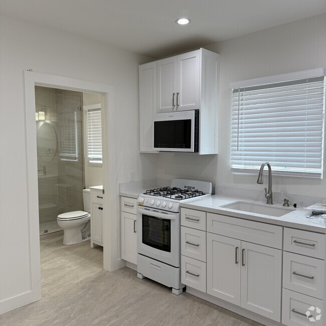 Building Photo - 6531 Jamieson Ave Rental