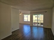 Photo - Welcome to Sherman West Apartments !!!