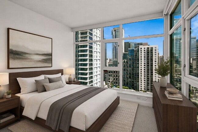Photo - "Stylish 1-Bedroom Condo with Stunning Views in Vibrant San Diego!" Unit 2004