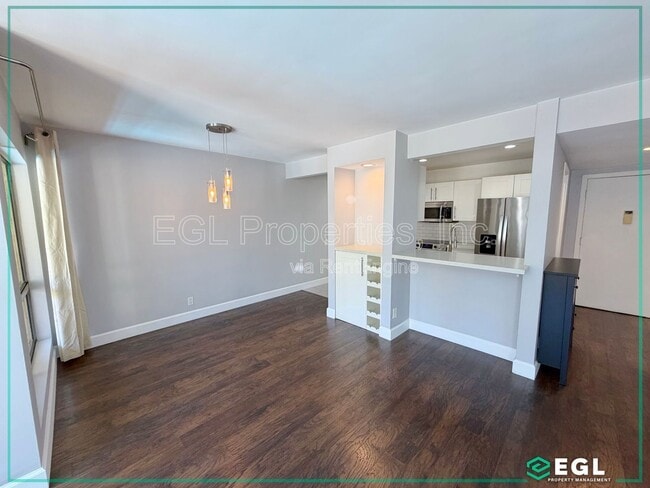 Photo - 6275 Canterbury Dr Unit 204