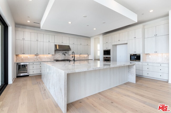 Photo - 11770 Hillsborough Ln