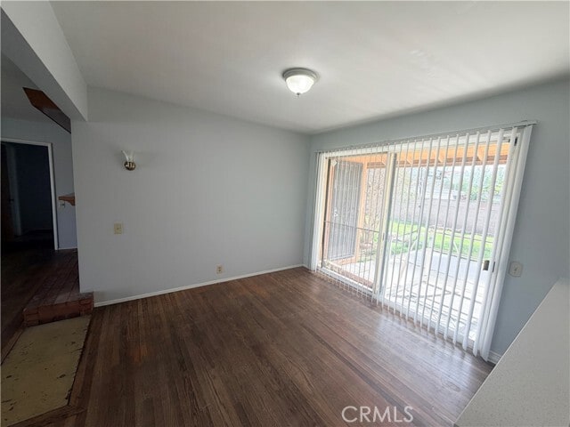 Photo - 323 E Holly St