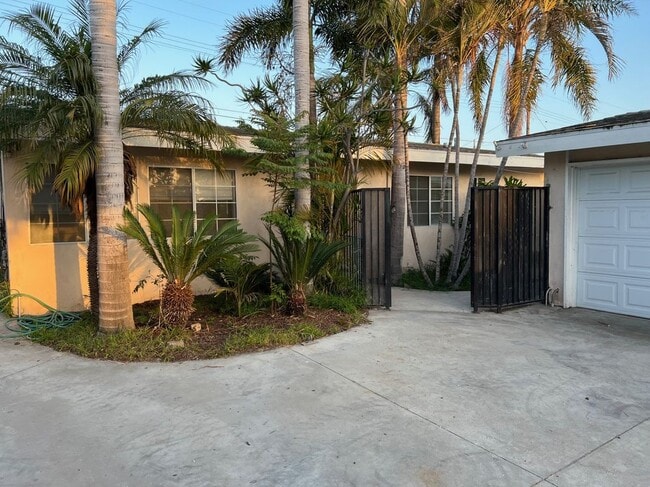 Photo - 14208 Neargrove Rd