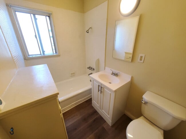 Photo - ONE TIME RENTAL (CHARLOTTE ALONZO) Unit 1722 HENDERSON