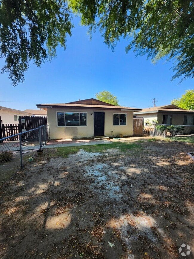 Building Photo - M-Muir Ave (triplex) Unit 680 Rental