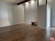 Photo - 1502 N Kenmore Ave Apartment