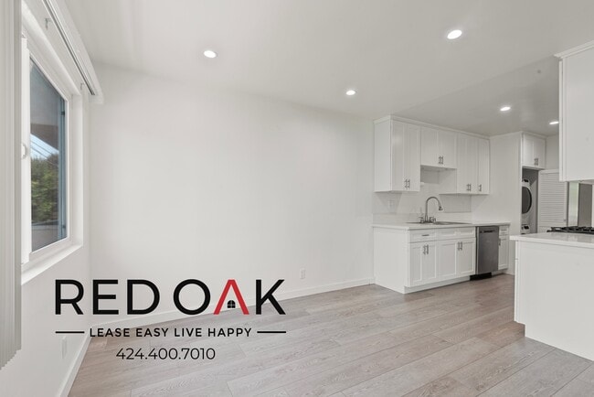 Photo - 1489 S Canfield Ave Unit 204