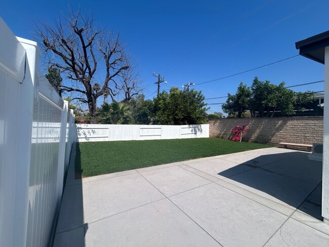 Photo - 721 Wellesley Ct