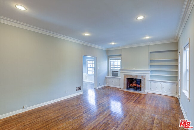 Photo - 127 N Harper Ave