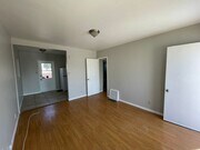 Photo - 649 Hawthorne St Unit B
