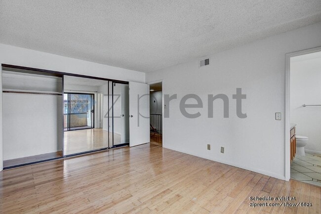 Photo - 320 McHenry Rd