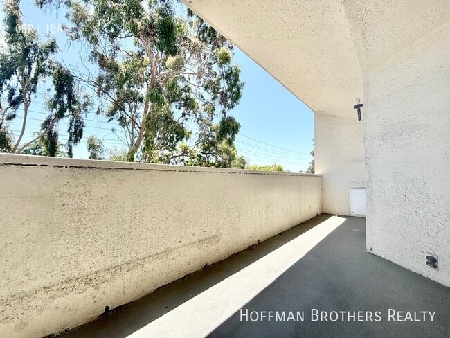 Photo - 3947 Los Feliz Blvd Unit 105A