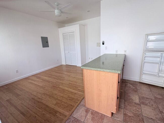 Photo - 202 Bicknell Ave Unit 5e