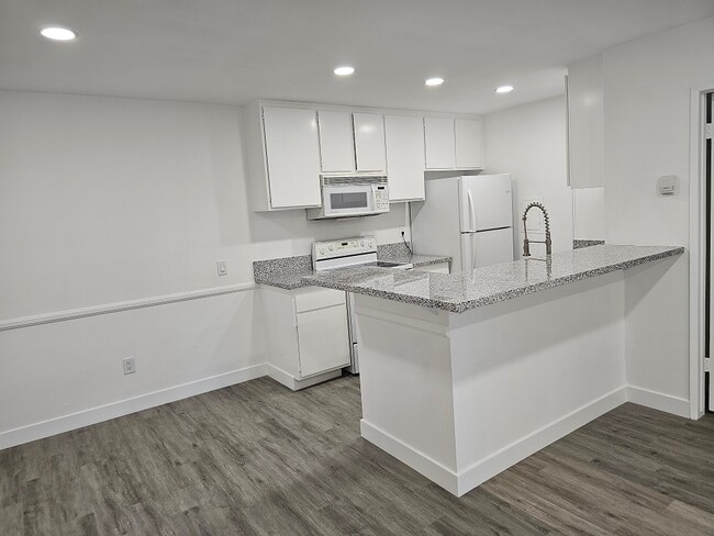 Photo - 23515 Lyons Ave Unit 169