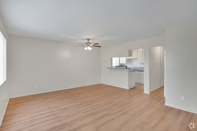 Beachside Apartments - Beachside Apartments