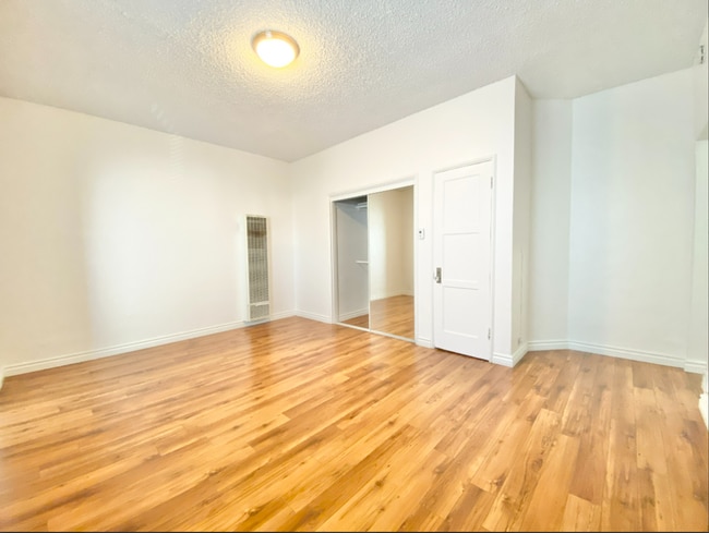 Photo - Harvard Hill Apartments