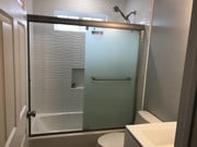 Tub/shower - 2269 Torrance Blvd