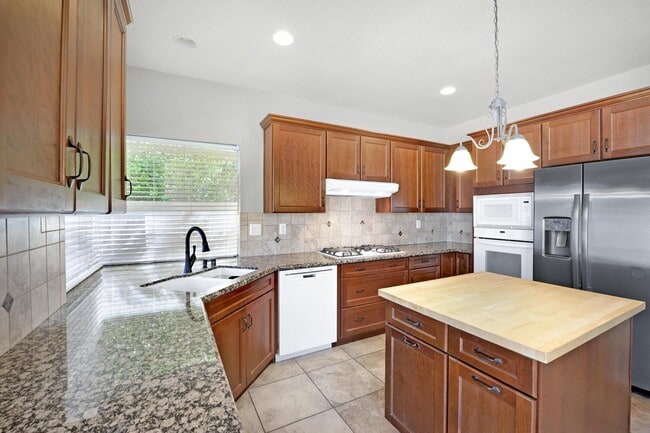 Photo - 40180 Eastwood Ln