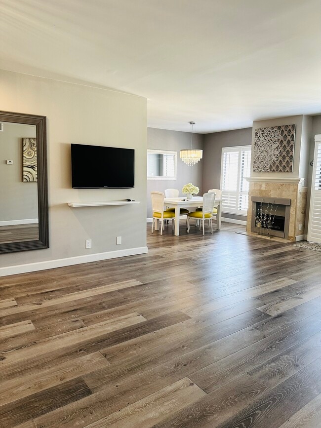 Photo - 1730 Camino Palmero St Unit 408
