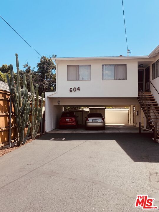 Building Photo - 604 Windsor Rd Unit C