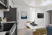 Photo - 850 N. Van Ness Ave. Apartments