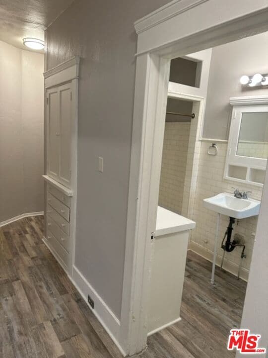 Photo - 1025 Locust Ave Unit 7