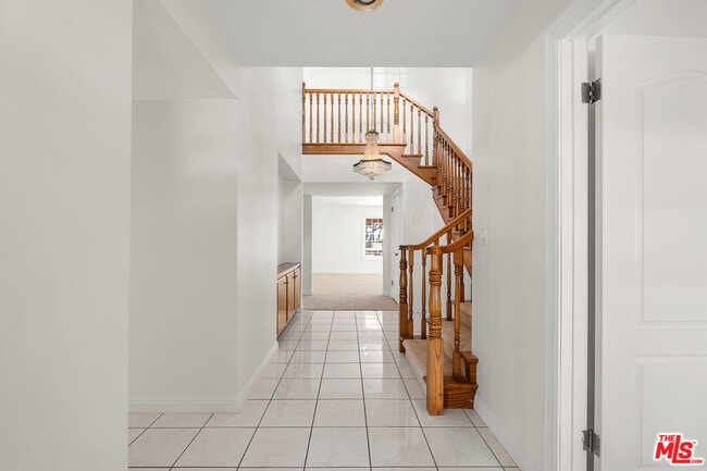 Photo - 6040 Pat Ave