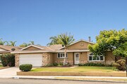 Photo - 1585 Ionian St