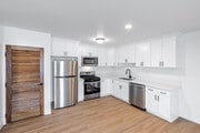 Photo - 2236 S Burnside Ave Unit 2236.5