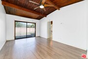 Photo - 5633 Cedarglen Dr House