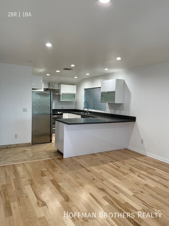 Photo - 1146 N Clark St Condo Unit 8