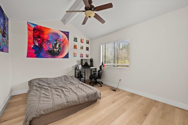 Photo - Spacious lot with no back house!